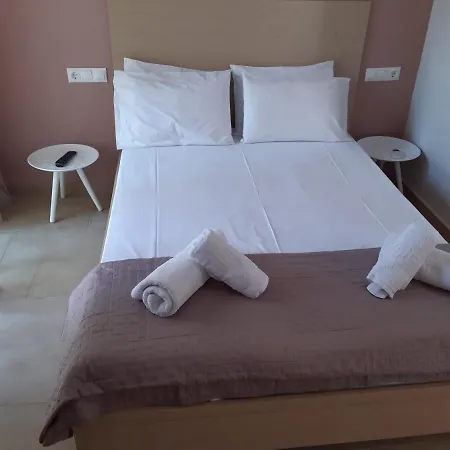 Tasos Guest house *